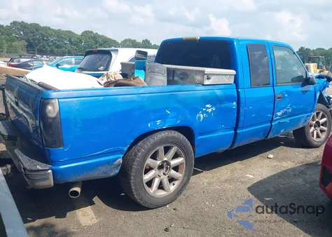 1998 Chevrolet C1500 Fleetside z USA, uszkodzony, nr VIN 2GCEC19R9W1111079